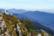 In Cornagera (1311 m) ad anello sui sentieri ‘Cornagera’ e ‘Vetta’ il 16 ottobre 2016 - FOTOGALLERY